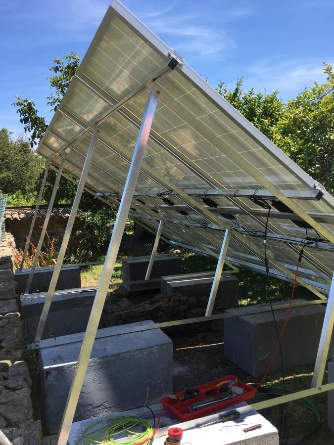 SOLAR FOTOVOLTAICA JARDIN VIVIENDA UNIFAMILIAR