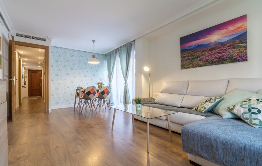 VIVIENDA EN LA RAYA