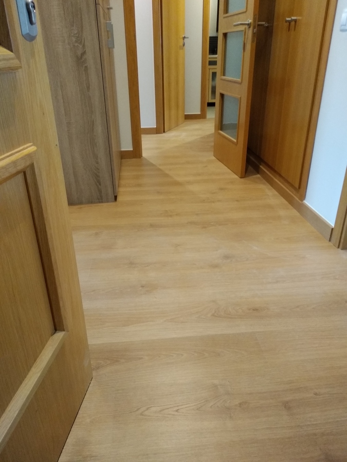 Suelo laminado roble miel