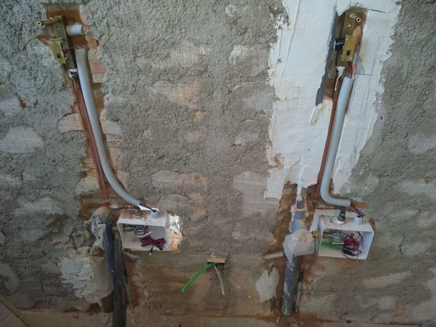 Fontanería baño grifos automaticos