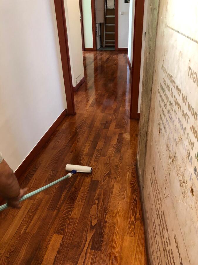 Acuchillado y tintado de parquet