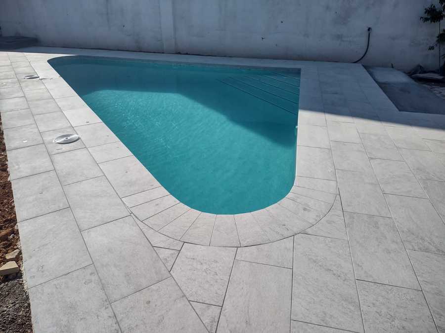 Piscina Triangular.