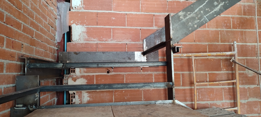 Escalera metálica