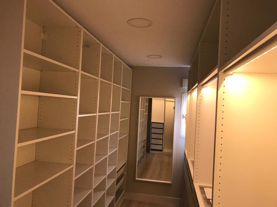 Vestidor y armario
