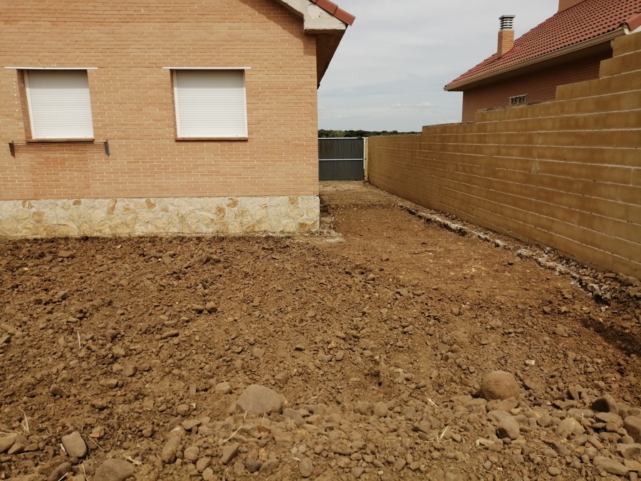 Rebaje de parcela para hormigonado