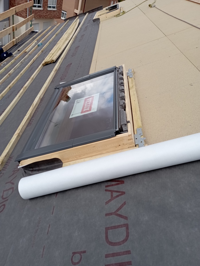 Montaje de claraboya marca Velux