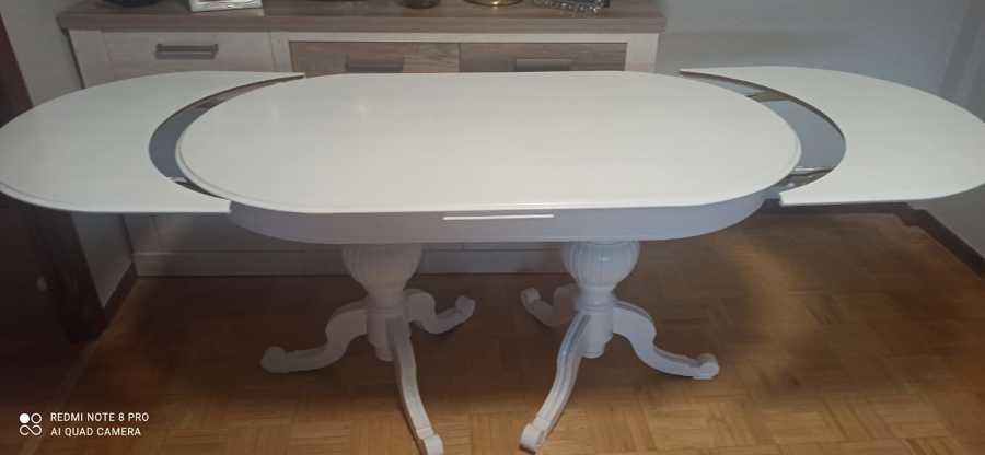 Mesa lacada