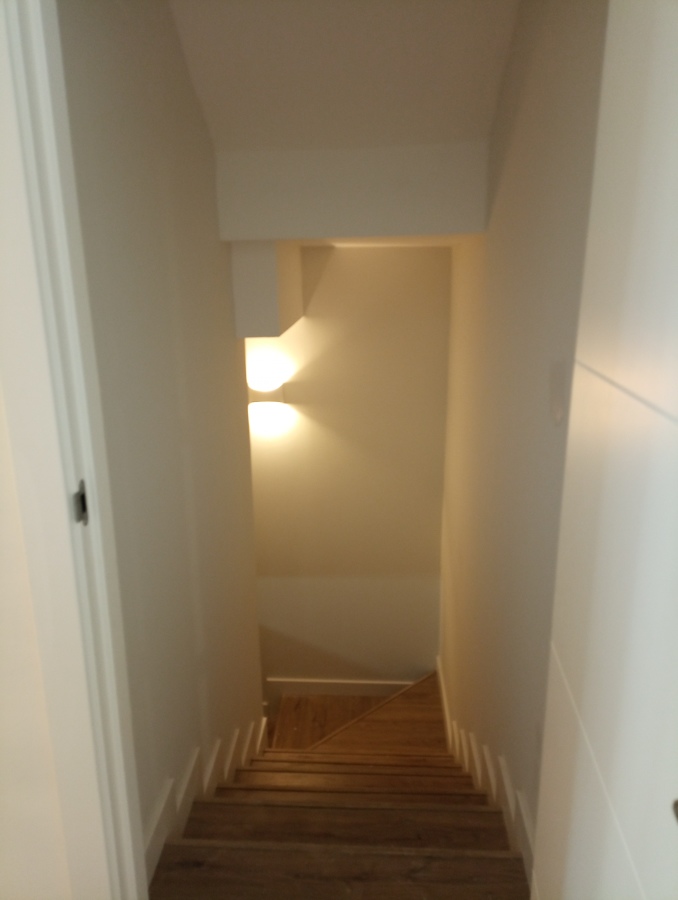 Escalera sin huellas