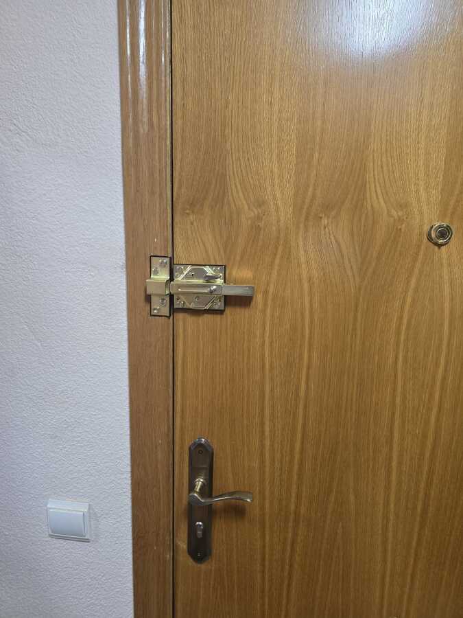 Instalación de Cerrojo de Seguridad