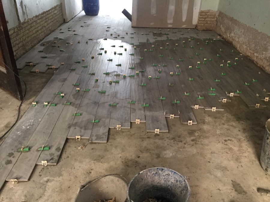 colocacion de porcelanico 20x60 maratzi
