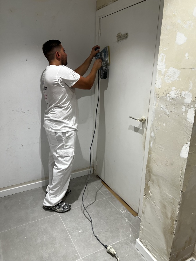 Preparando puertas para esmalte