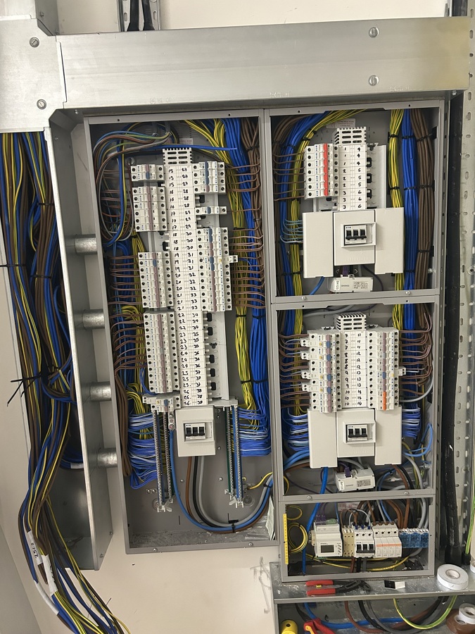 fuse board install
