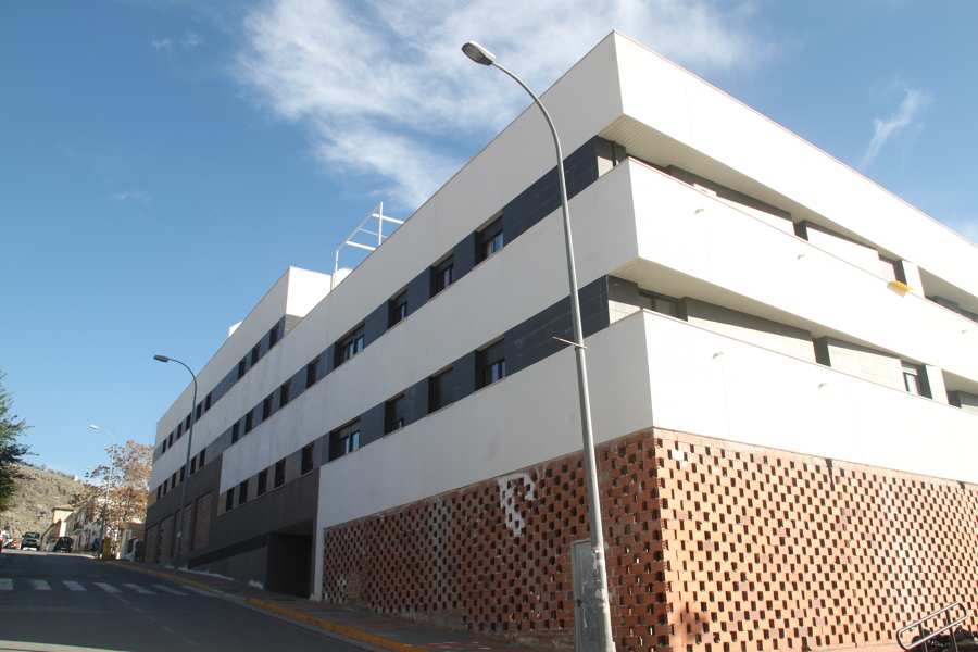 Construcción de edificio en Íllora - Granada