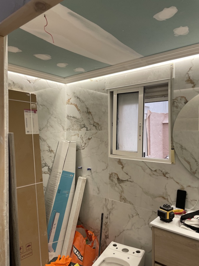 Iluminación en cuarto de baño