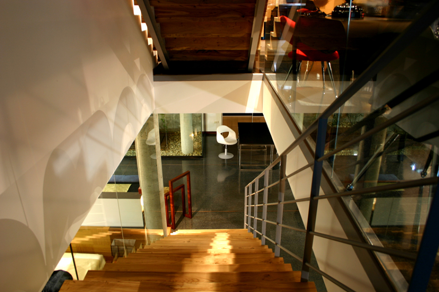 Acceso exposición planta baja Muebles Vima