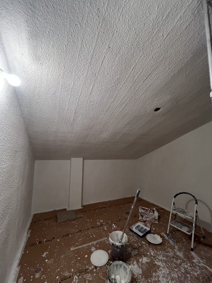 Trastero ya pintado en blanco