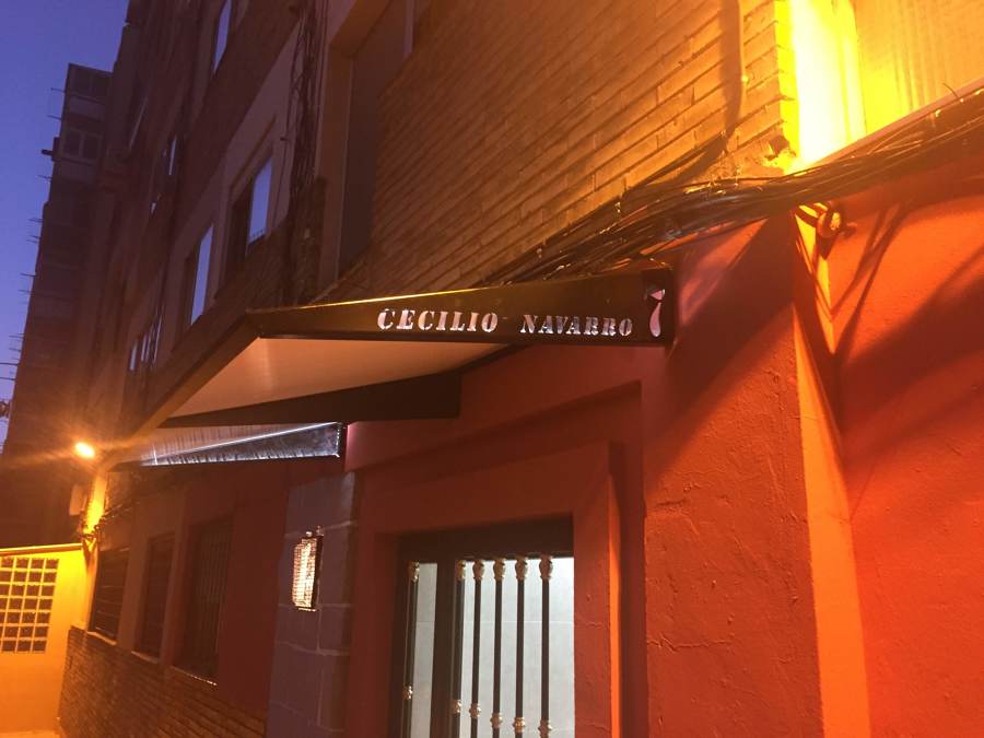 Tejadillo acero y policarbonato con luz led