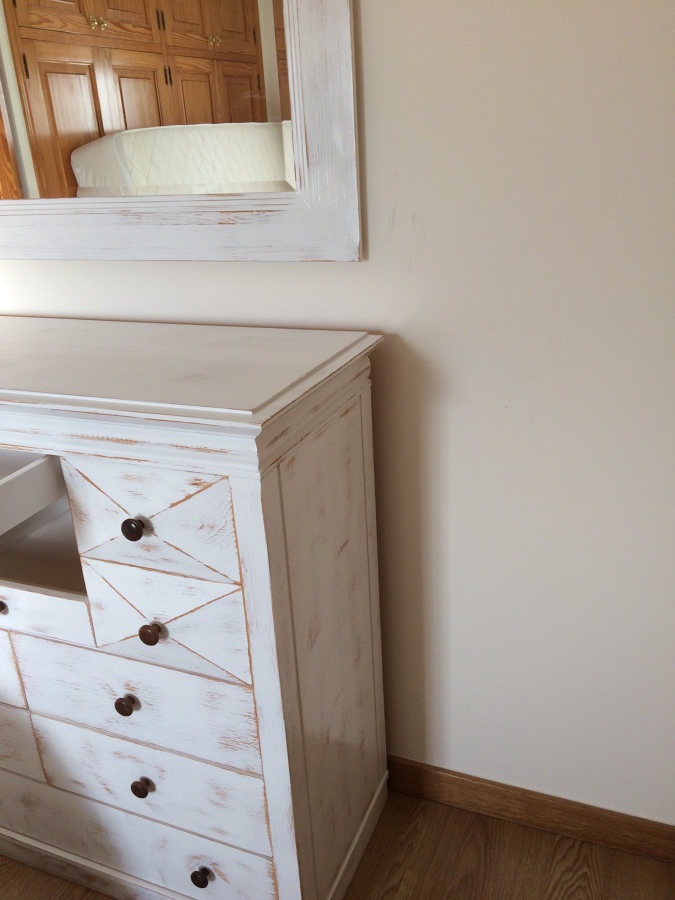 Patina sobre mueble natural
