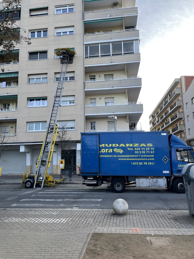 MUDANZAS LORA