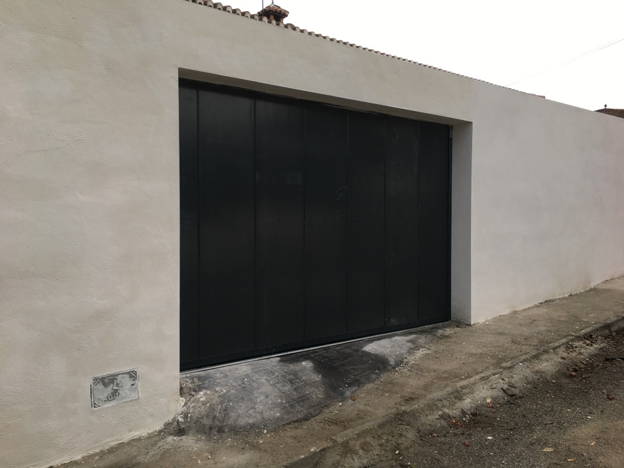 PUERTA SECCIONAL LATERAL