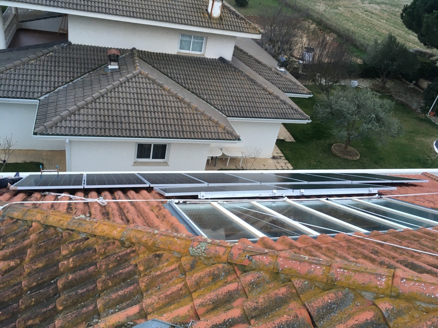 INST.FOTOVOLTAICA AUTOCONSUMO VIVIENDA UNIFAMILIAR