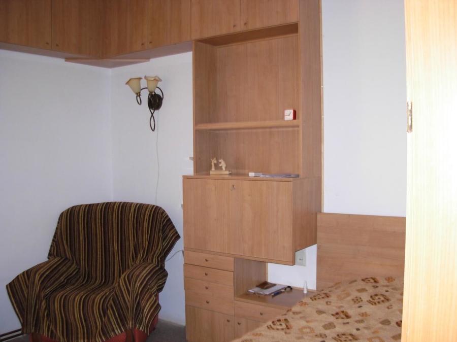 armario - mesa (cerrada)