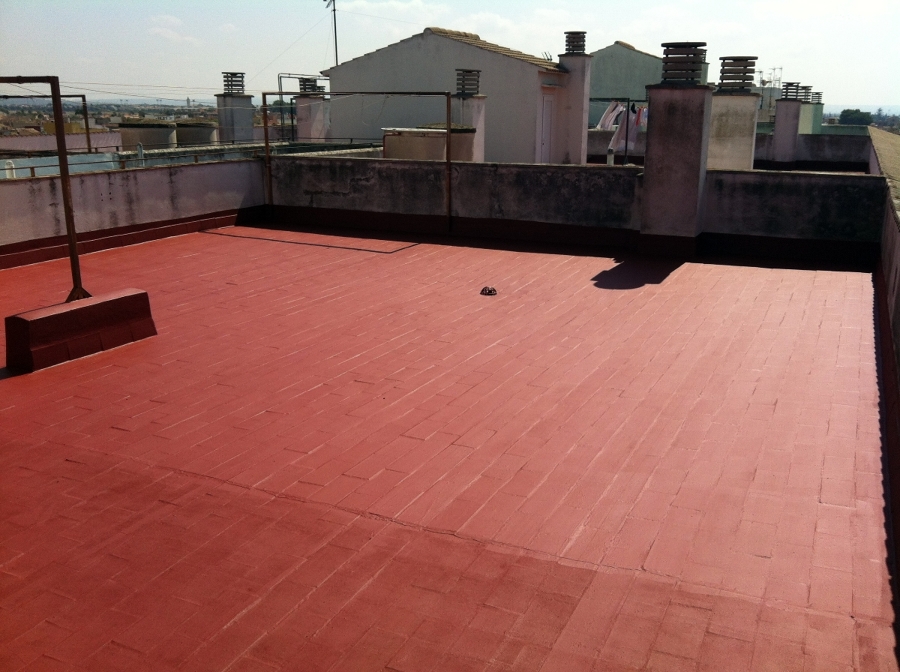  impermeabilizante líquido, que al polimerizar forma una membrana elastomérica de POLIURETANO