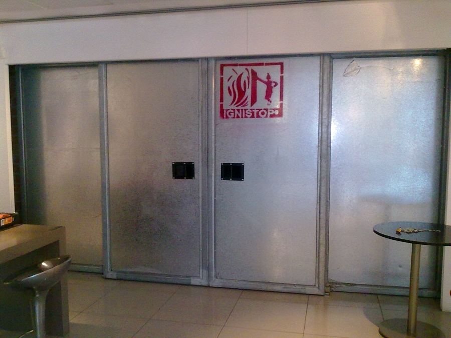 Instalación de puertas correderas cortafuegos