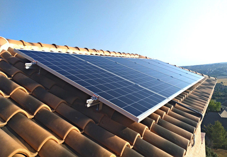 Instalación fotovoltaica en vivienda unifamiliar – Montesión (Toledo)