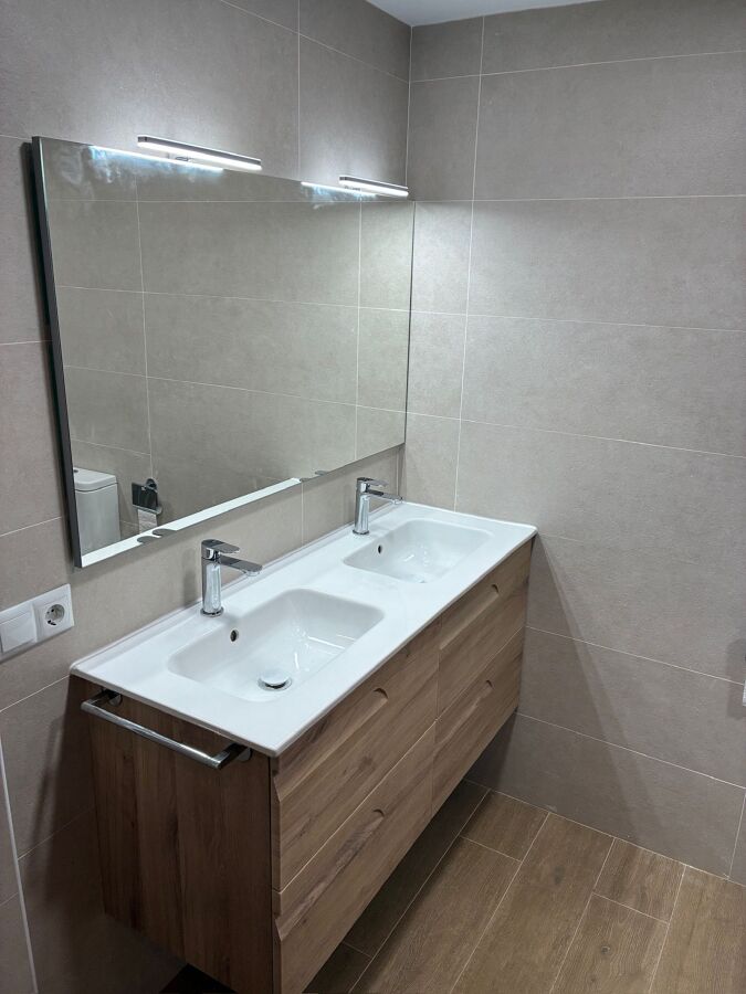 Instalación muebles y accesorios de baño
