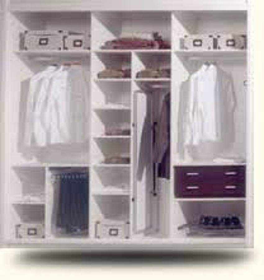 INTERIOR ARMARIO