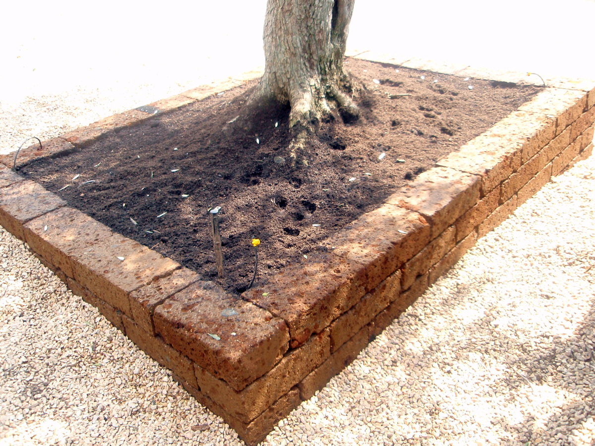 Jardinera de tufo