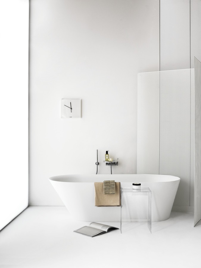 Baño en tonos blancos