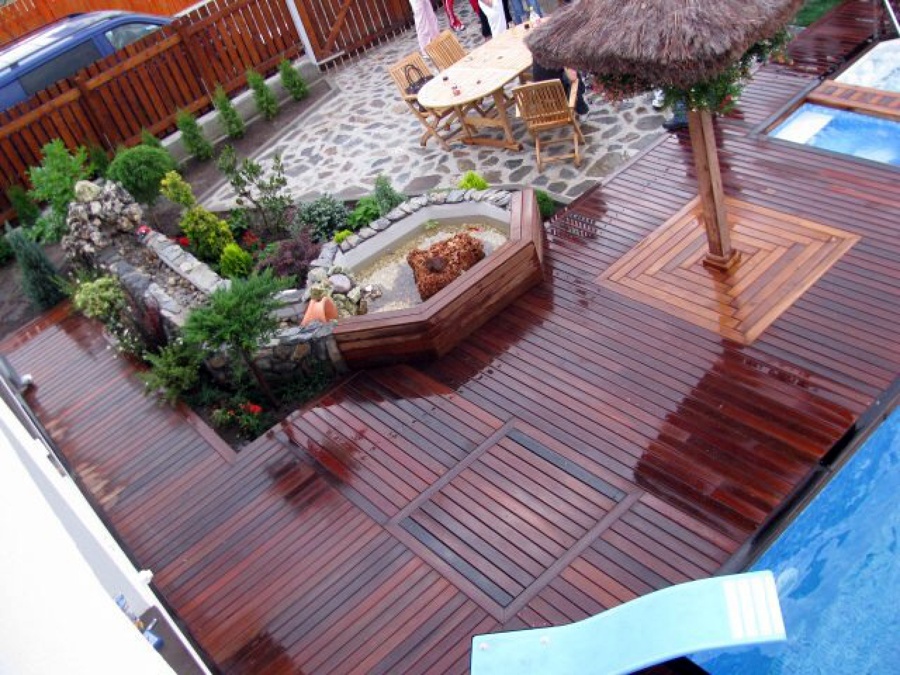 Madera IPE y estanqué peces 