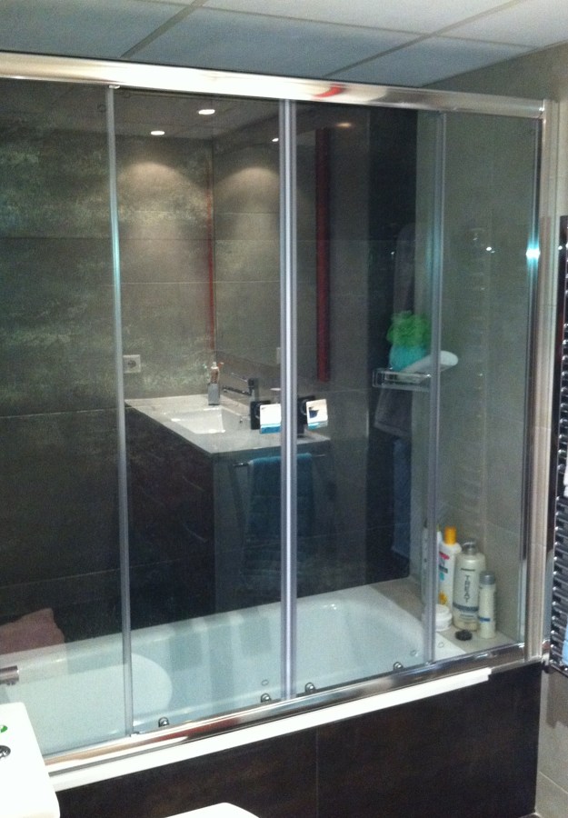 MAMPARA DE BAÑO