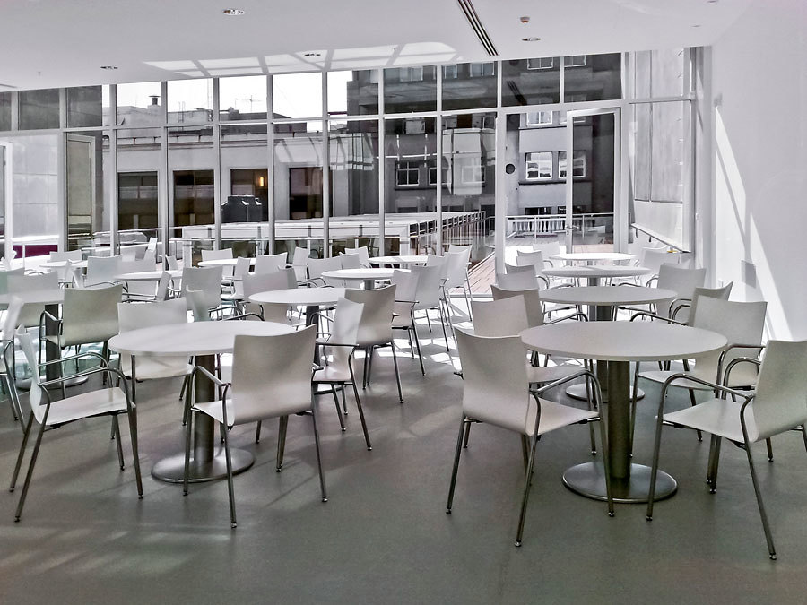 mesas y sillas cafeteria