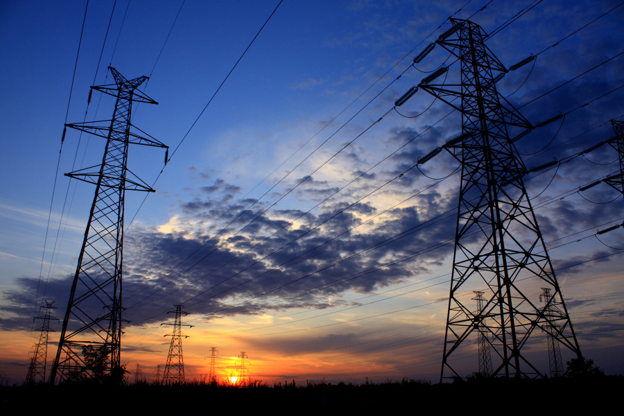 MONTAJES ELÉCTRICOS