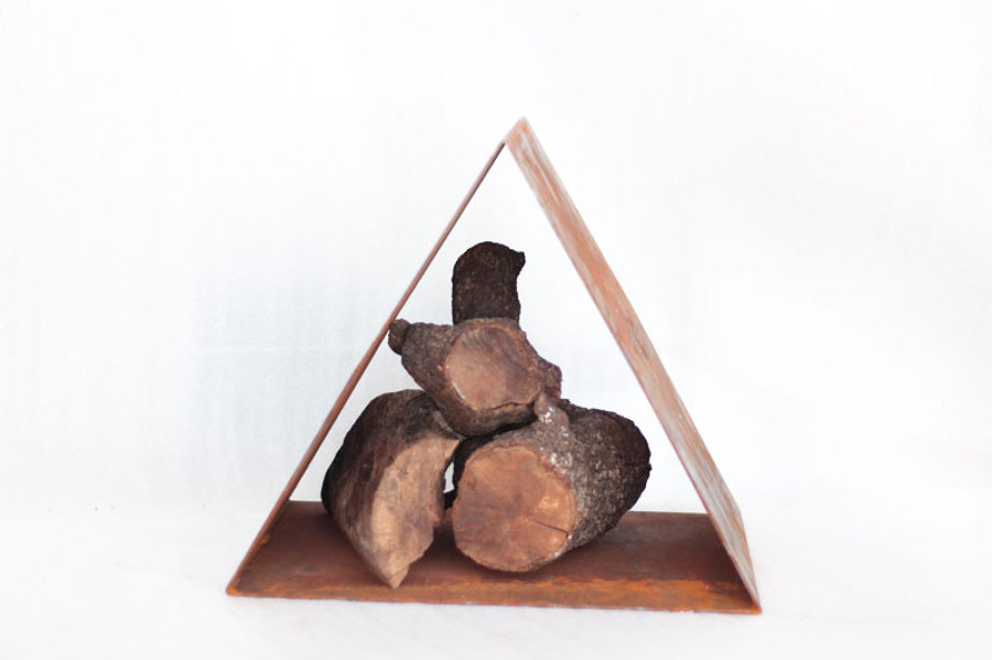Mueble acero corten triangular