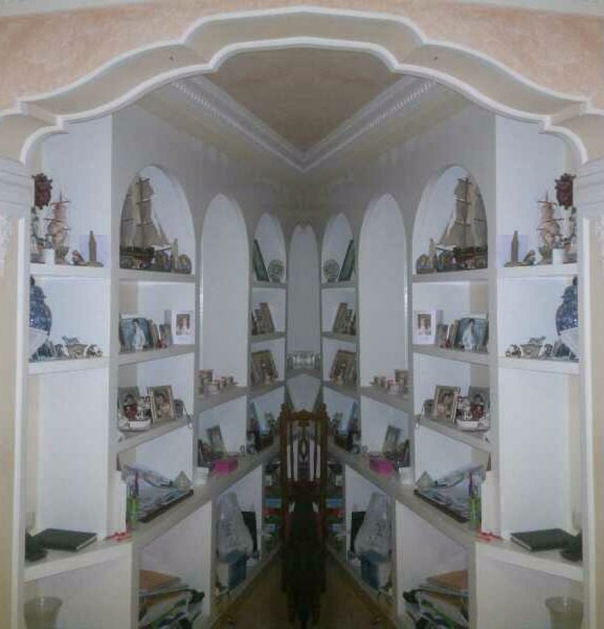mueble y su reflejo