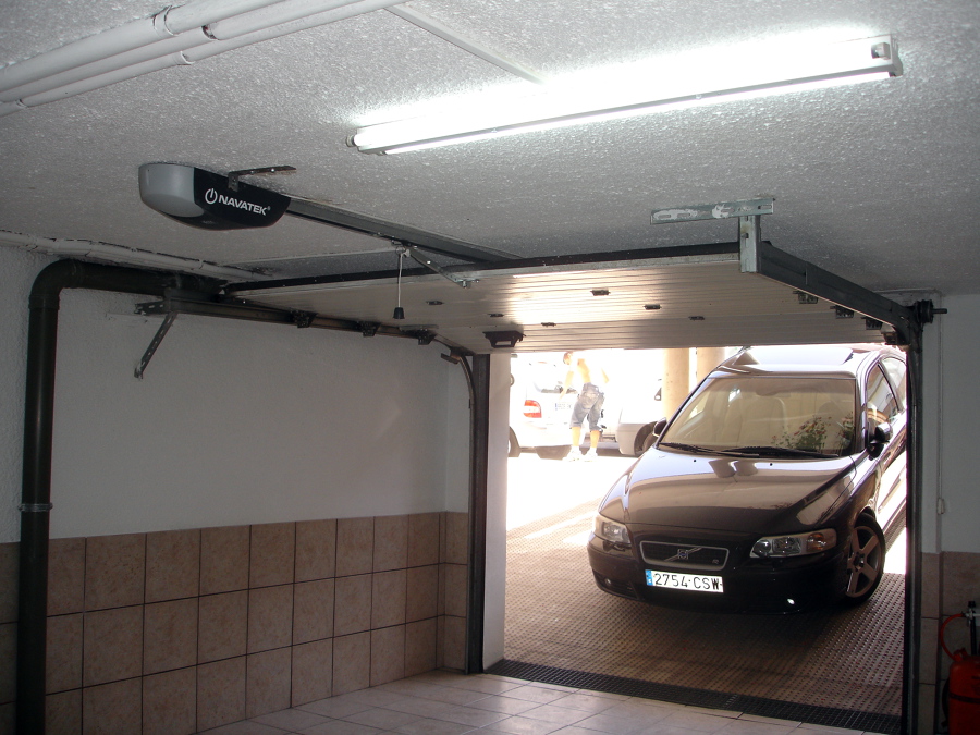 Motorizacion puertas seccionales
