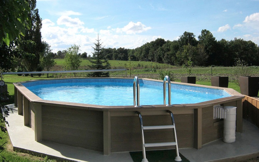 Piscina semienterrada madera