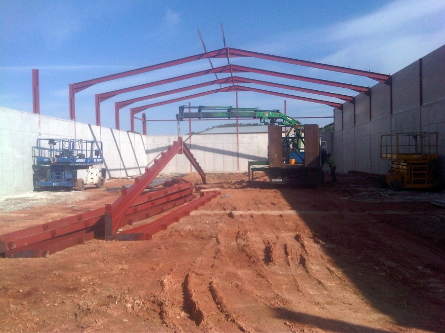 Nave industrial en La Gineta 1200m2