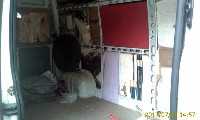 nuestros furgones y mantas para protejer sus muebles