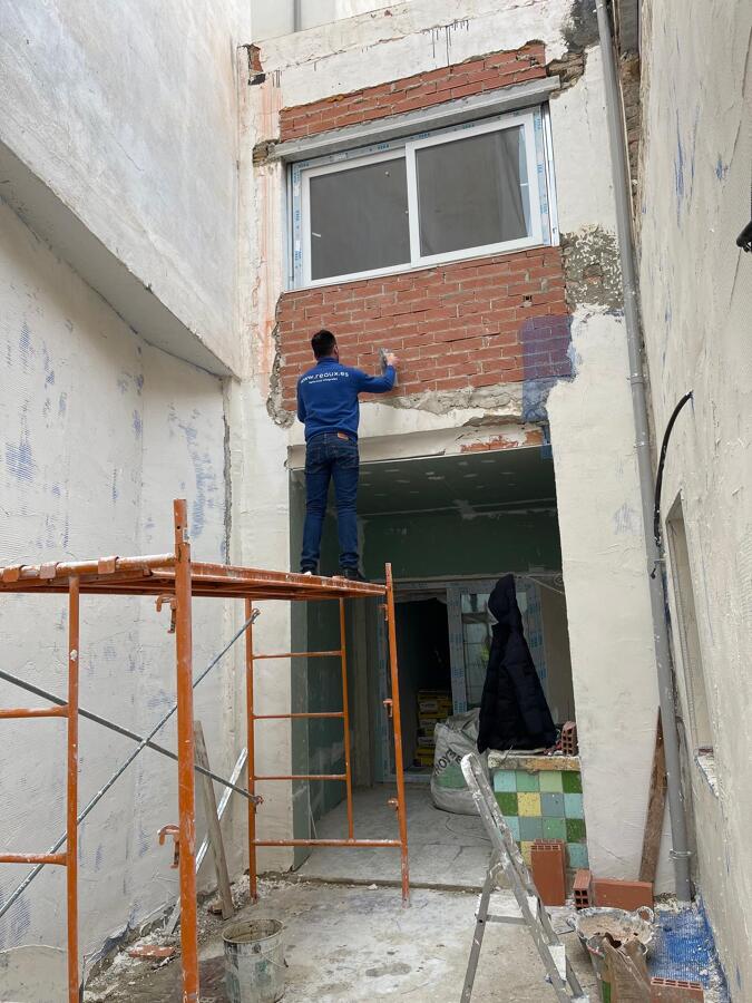 Renovación de fachada en el centro de Torrevieja