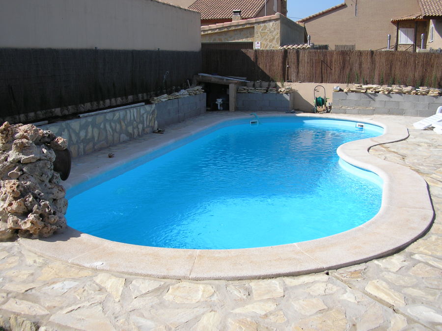 Piscina de poliéster en Chiva