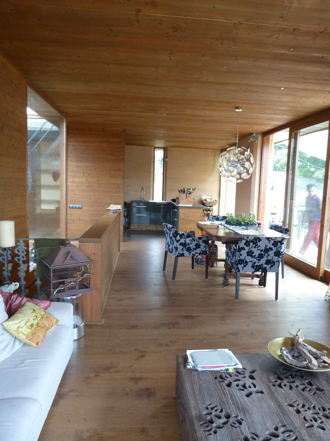 CASA DE MADERA Y TIERRA