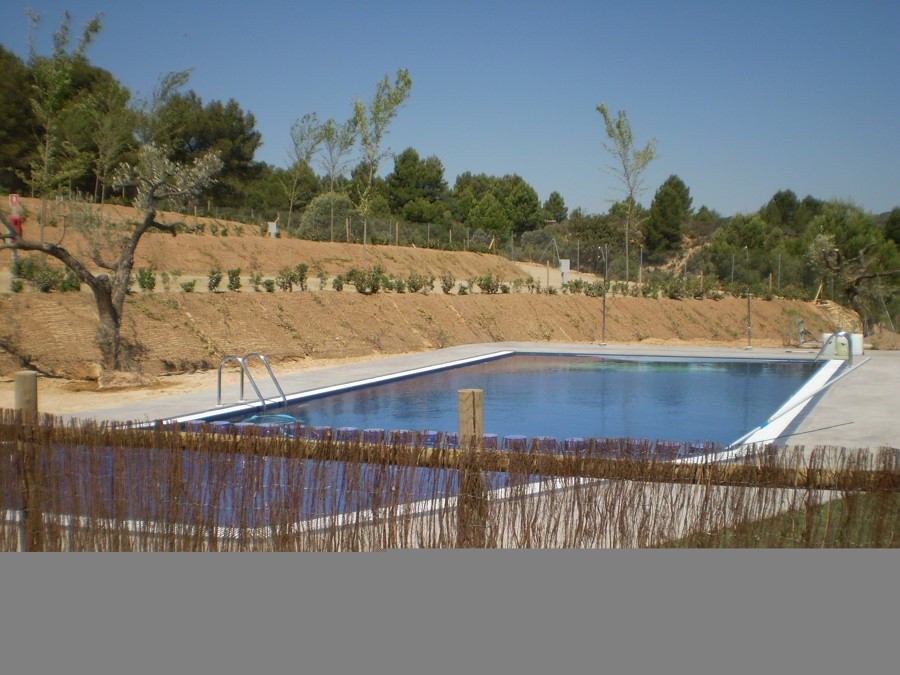 Piscina  del camping de bot