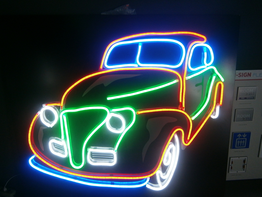Coche de neón