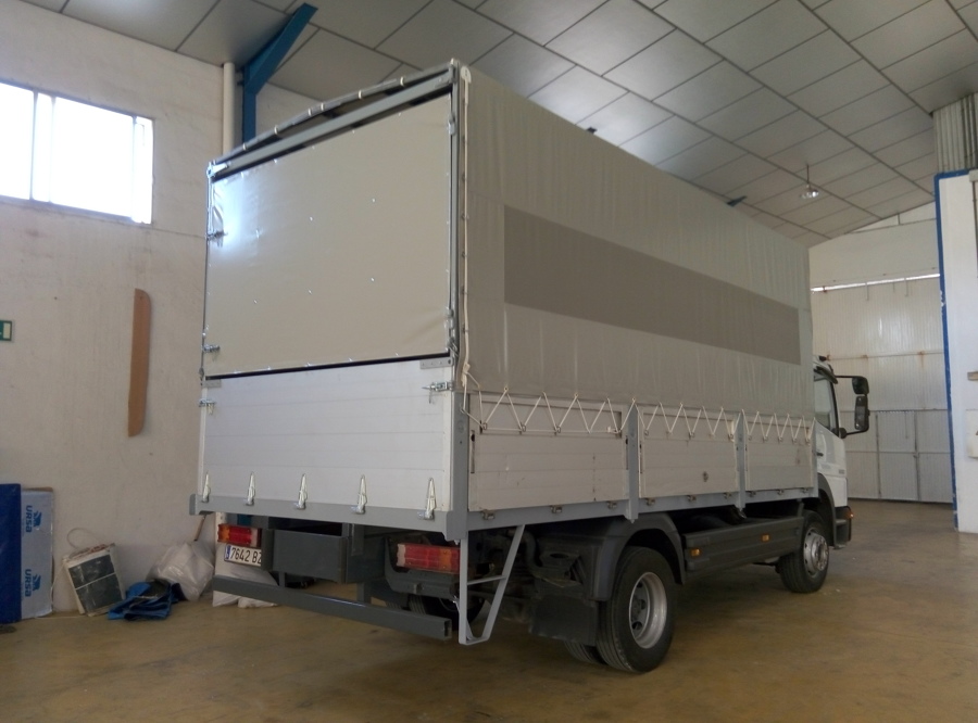 CAMION FRUTERO