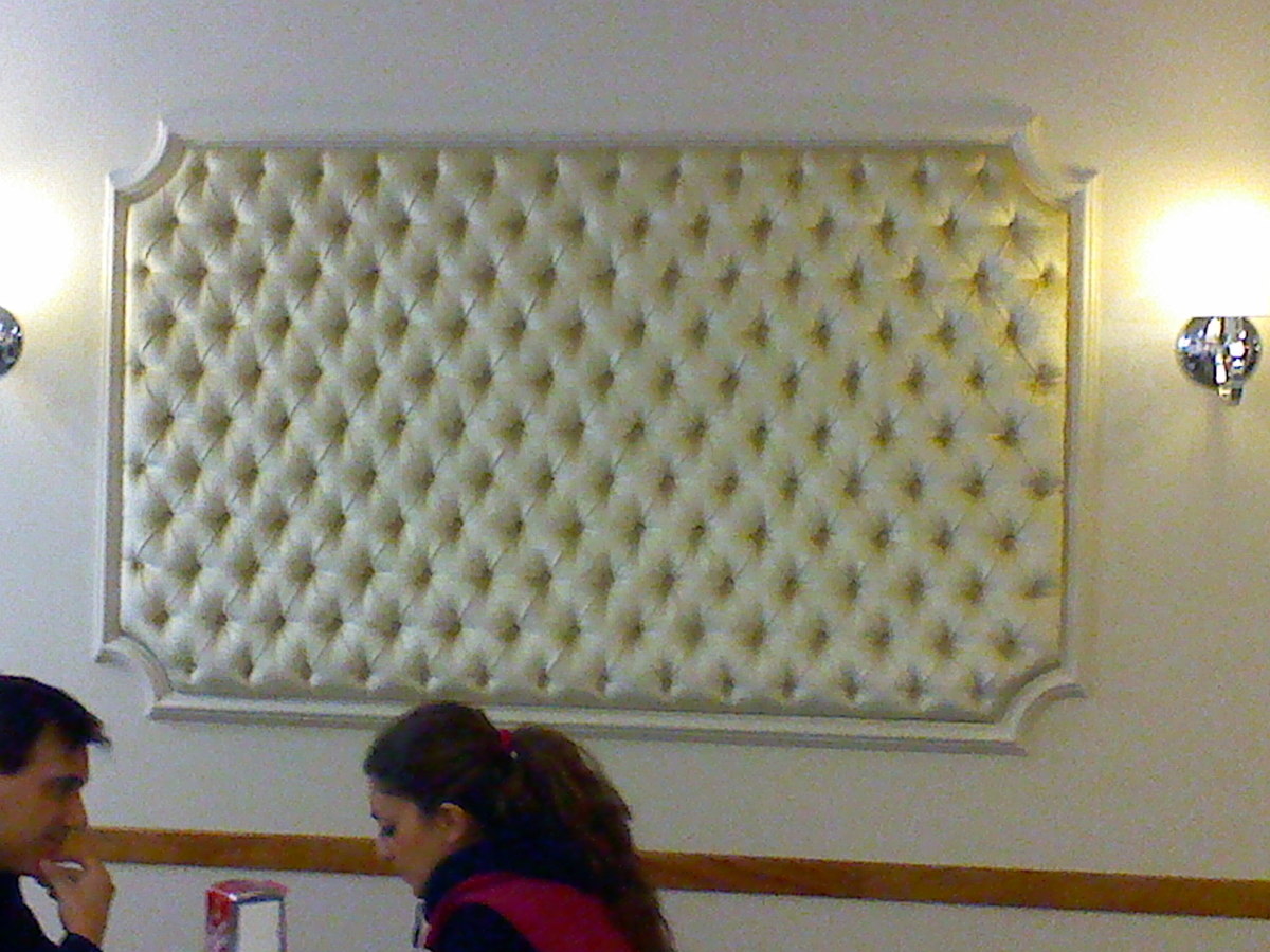 Paneles tapizados en capitone para el Hotel Carmen de Guadix - Granada -